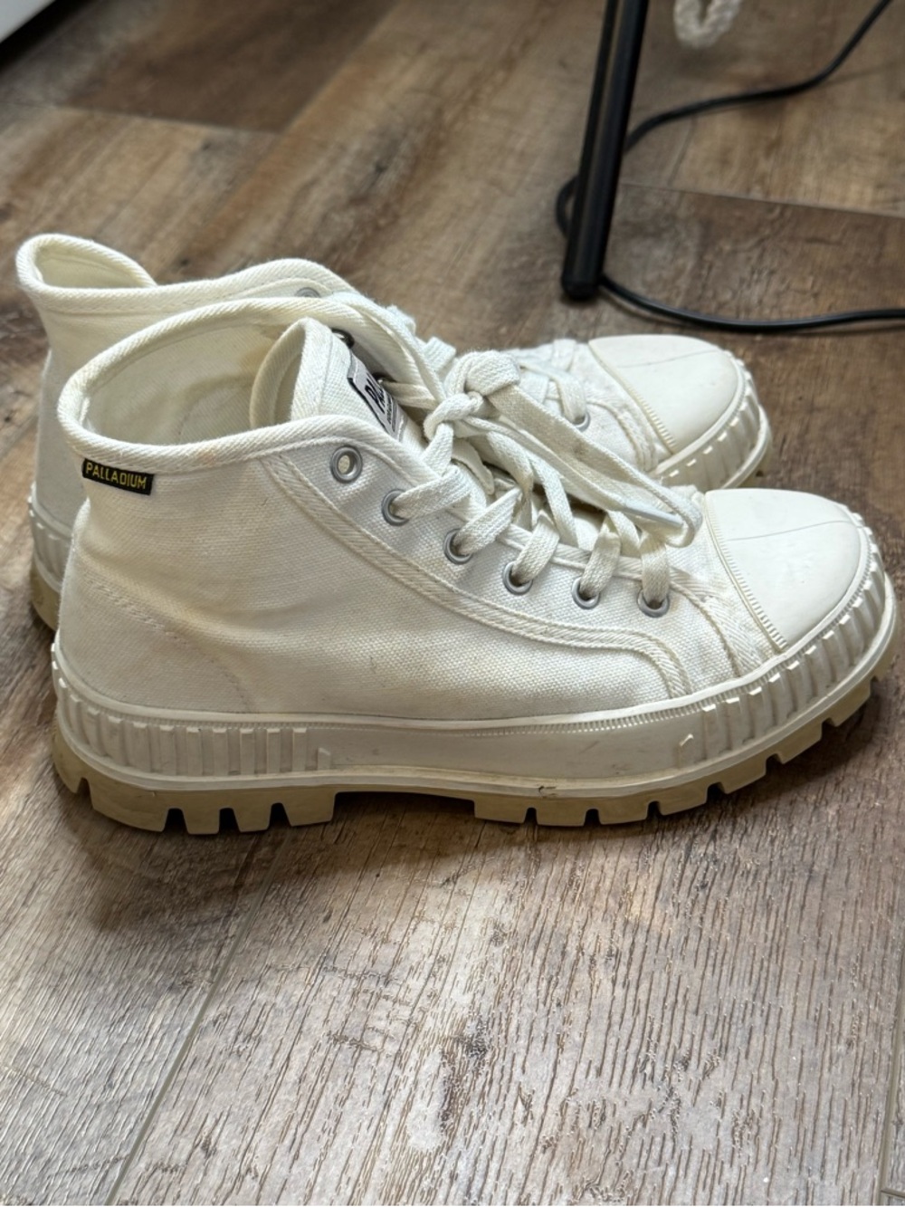 Palladium Pallashock Organic Unisex shoe, Women’s 7.5